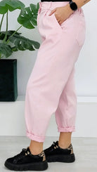 Livans – spodnie, które łączą styl i wygodę - puder róż Stylowa XL