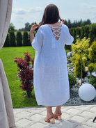 Lniana sukienka midi z wiązaniem Stylowa XL