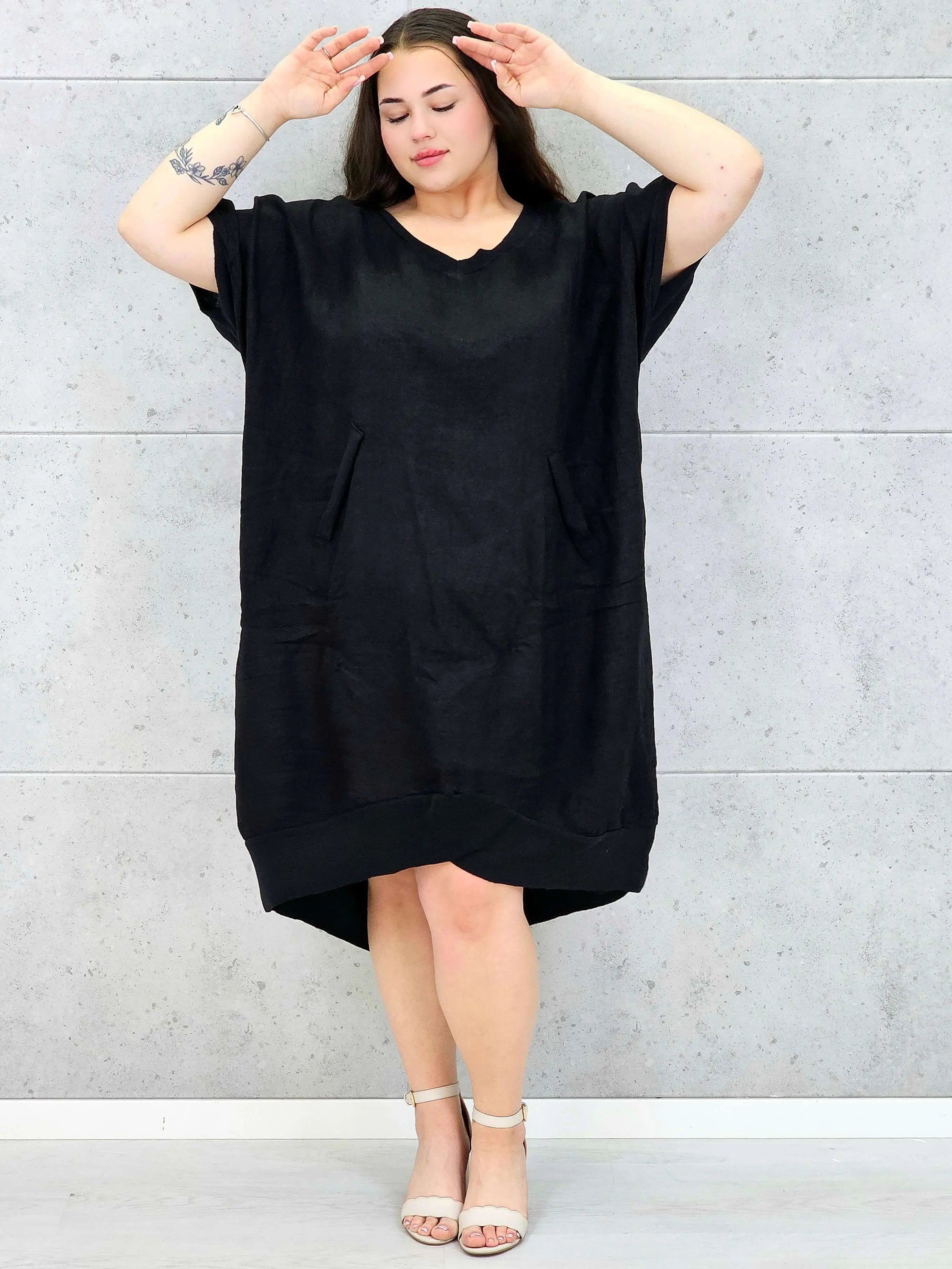 Lniana sukienka oversize midi z dekoltem V i kieszeniami Stylowa XL