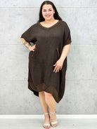 Lniana sukienka oversize midi z dekoltem V i kieszeniami Stylowa XL