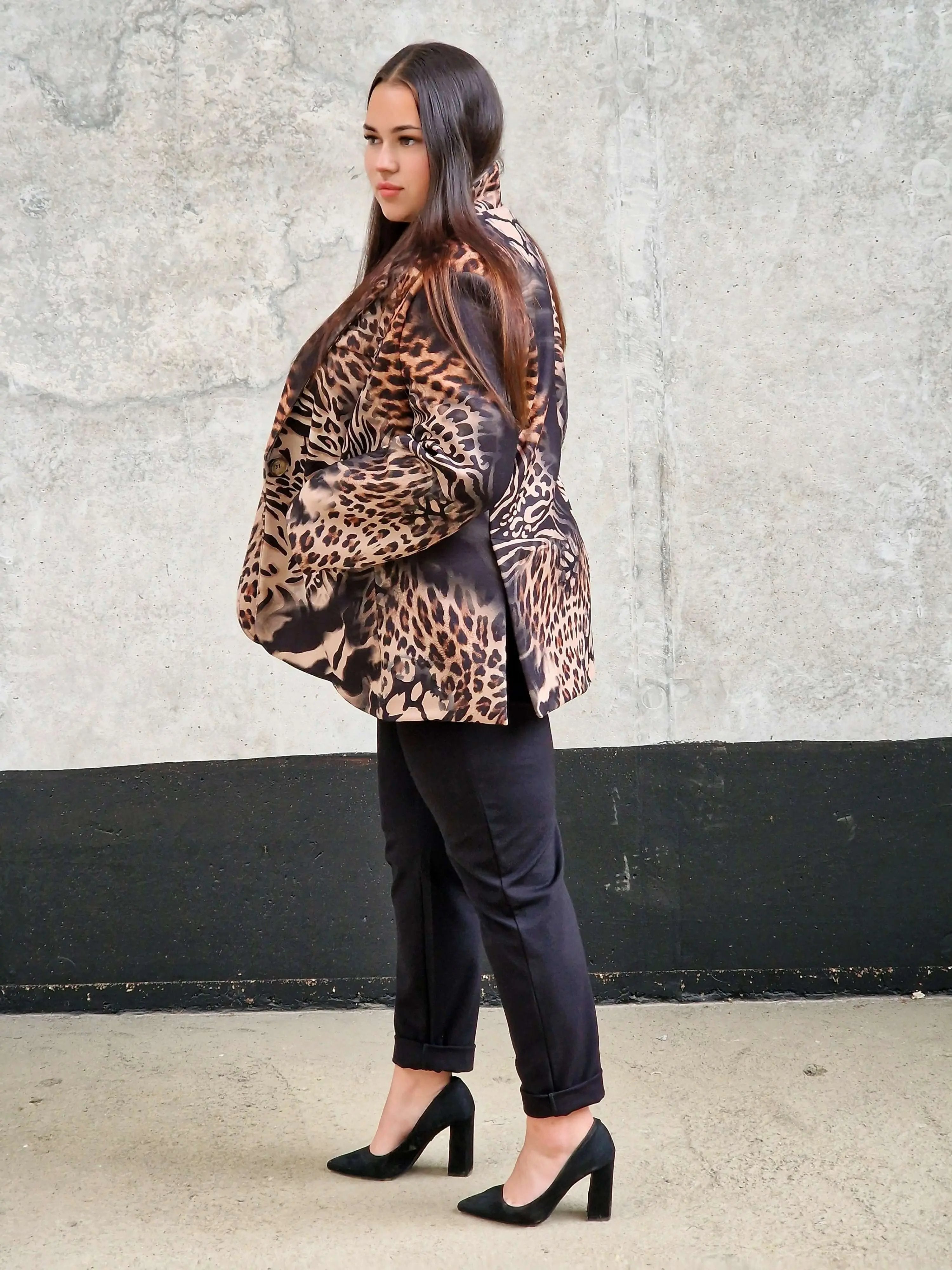 Marynarka damska w odważny wzór zwierzęcy Stylowa XL