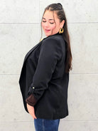 Marynarka plus size – elegancja, która pasuje do każdej stylizacji. Stylowa XL