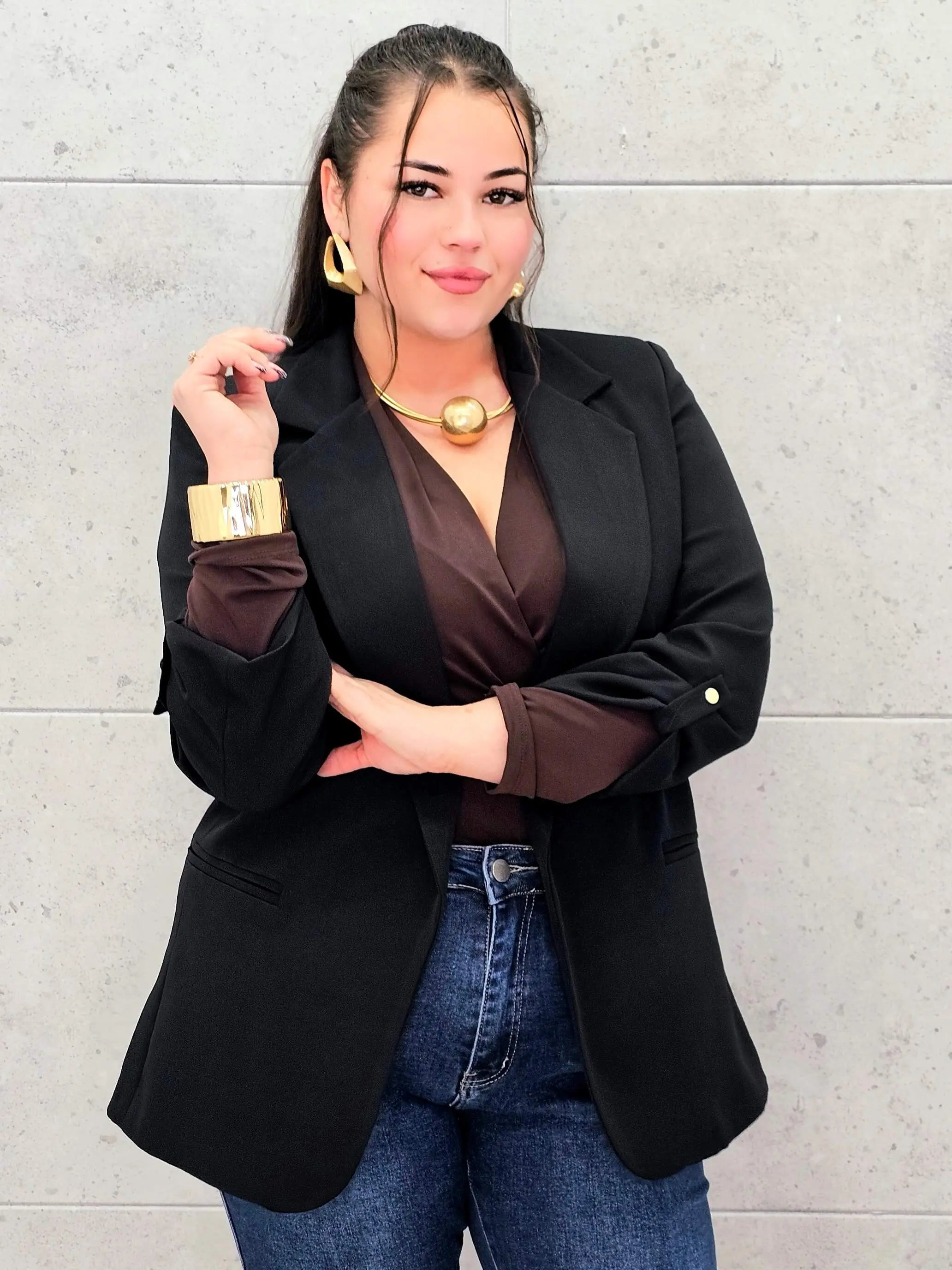 Marynarka plus size – elegancja, która pasuje do każdej stylizacji. Stylowa XL