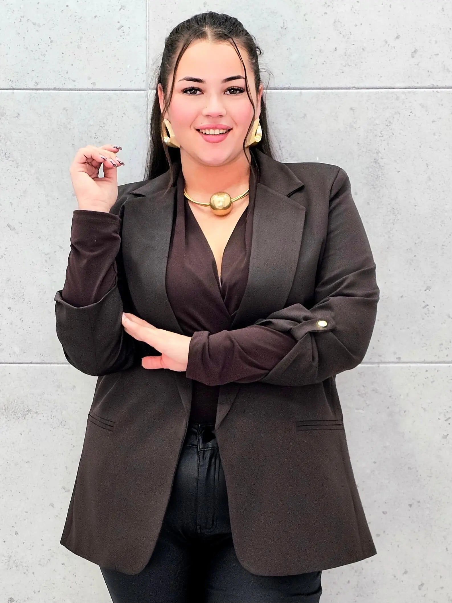 Marynarka plus size – elegancja, która pasuje do każdej stylizacji. Stylowa XL