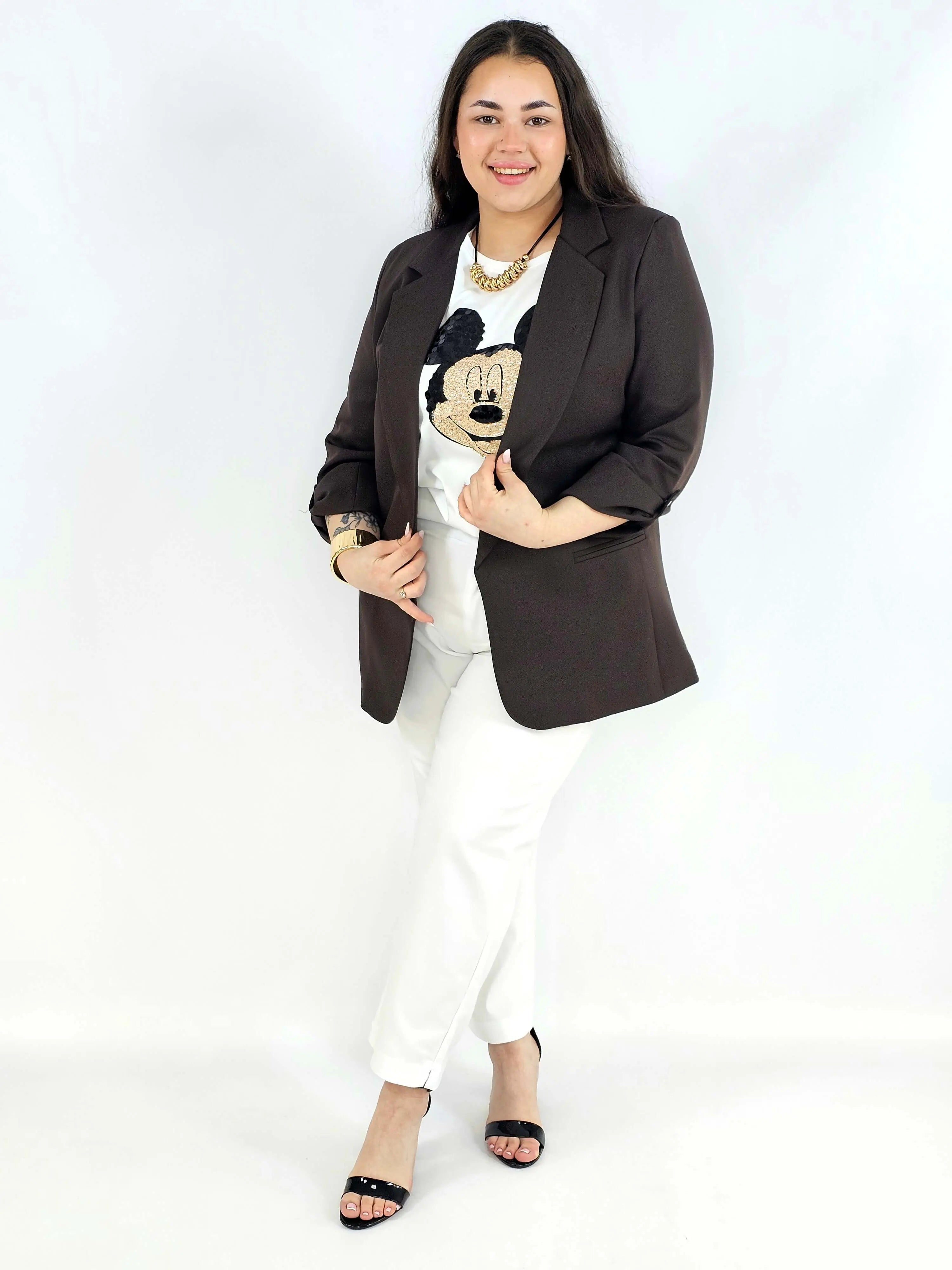 Marynarka plus size – elegancja, która pasuje do każdej stylizacji. Stylowa XL