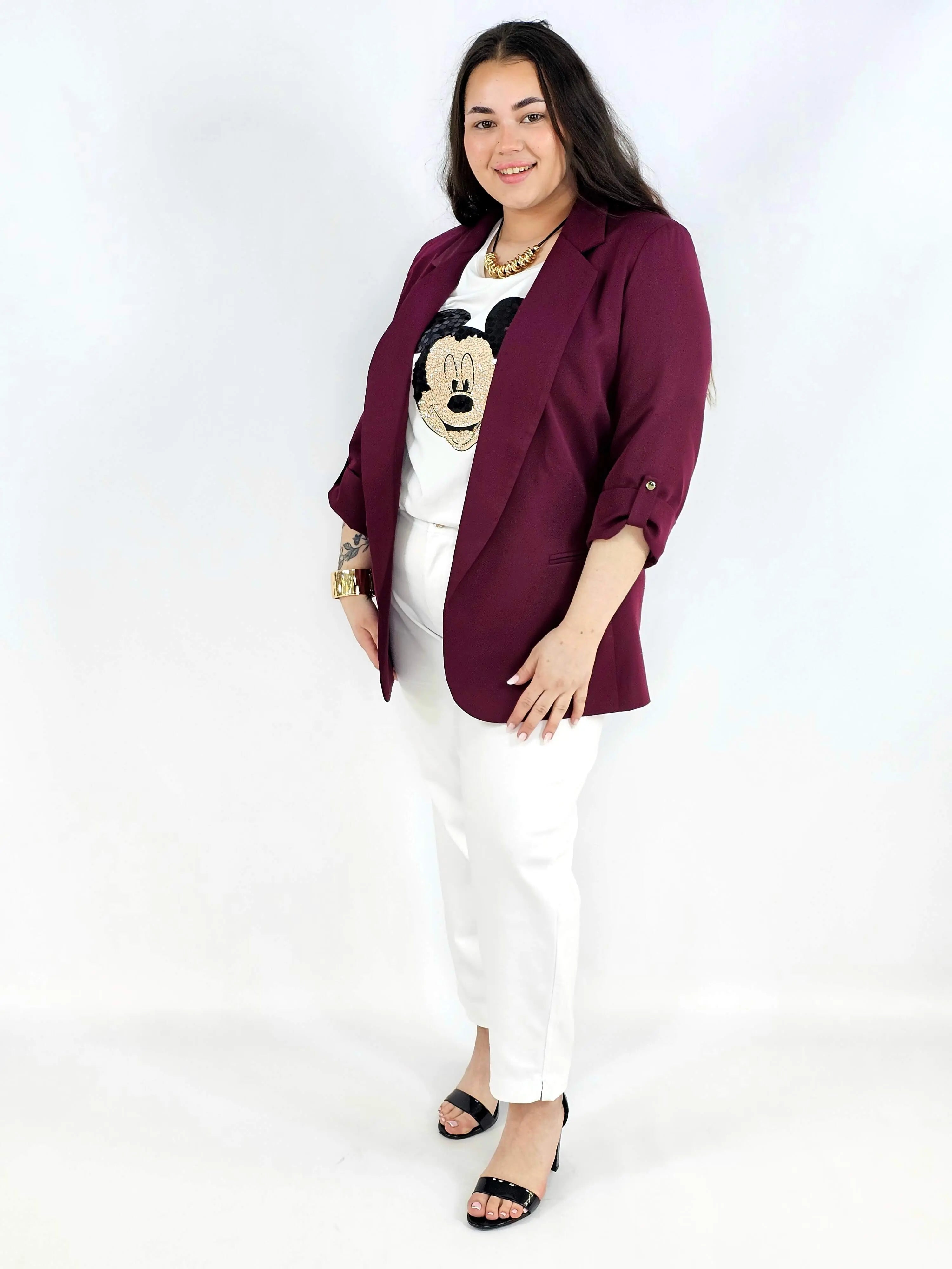 Marynarka plus size – elegancja, która pasuje do każdej stylizacji. Stylowa XL