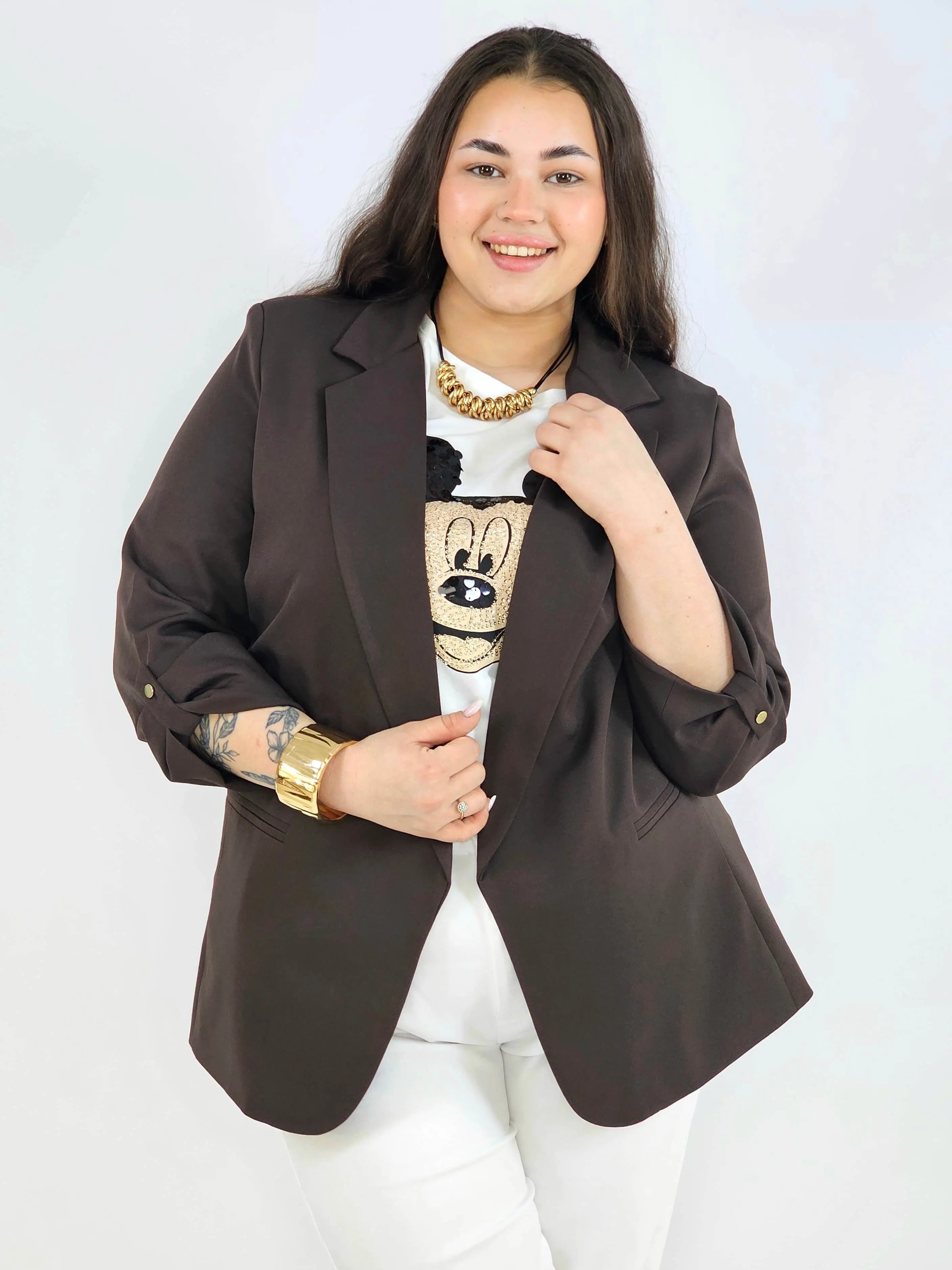 Marynarka plus size – elegancja, która pasuje do każdej stylizacji. Stylowa XL