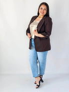 Marynarka plus size – elegancja, która pasuje do każdej stylizacji. Stylowa XL