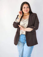 Marynarka plus size – elegancja, która pasuje do każdej stylizacji. Stylowa XL