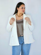 Marynarka plus size – elegancki fason dla kobiet XXL na każdą okazję Stylowa XL