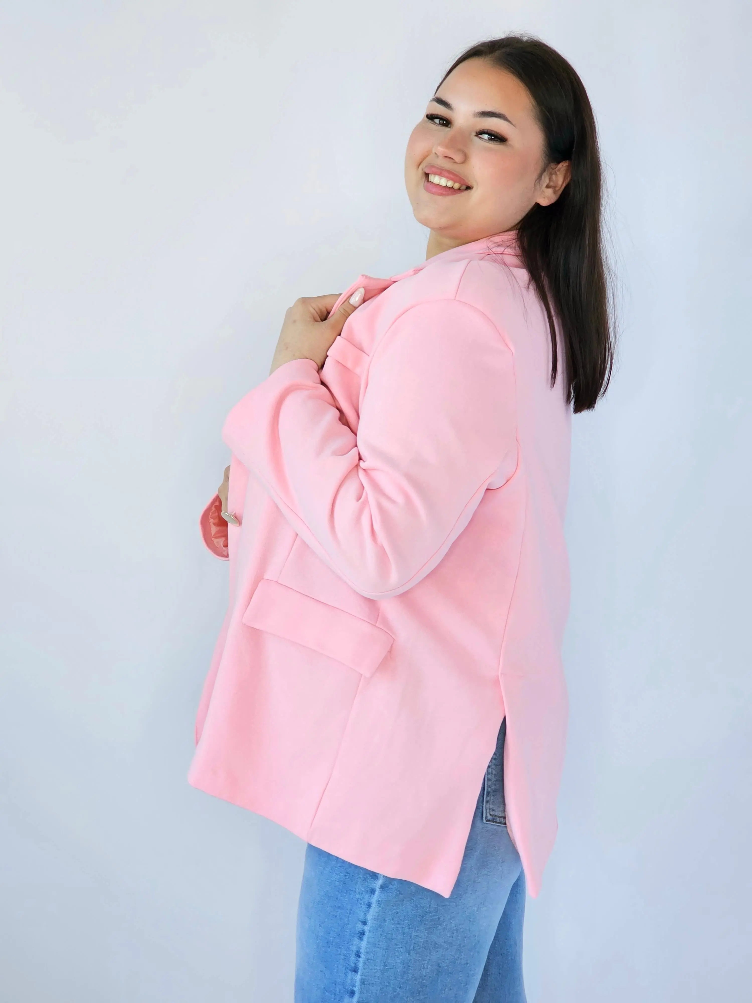 Marynarka plus size – elegancki fason dla kobiet XXL na każdą okazję Stylowa XL