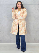 Marynarka plus size – lekka narzutka z subtelnym kwiatowym motywem XXL Stylowa XL