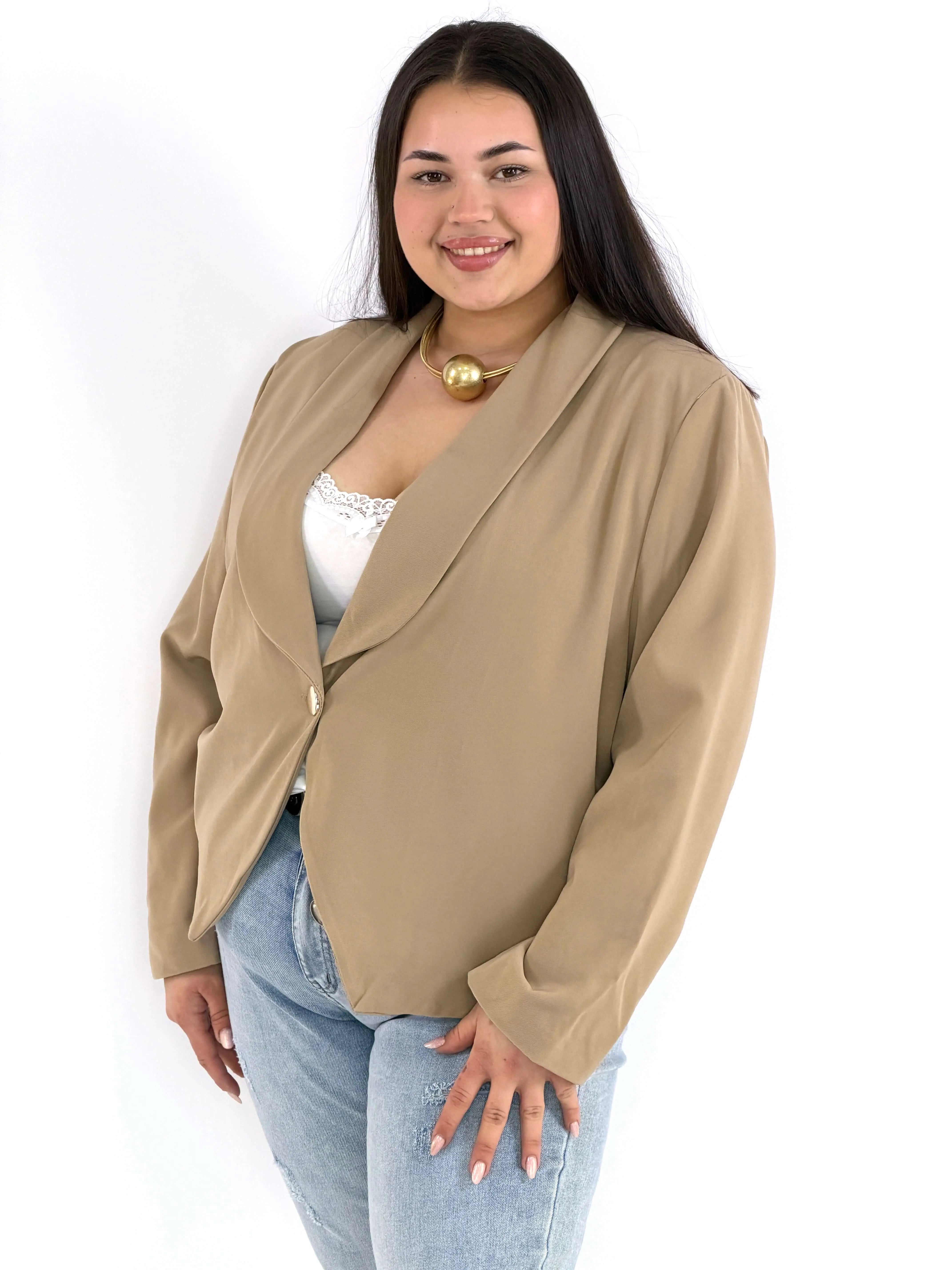 Marynarka plus size elegancka o krótkim kroju XXL Stylowa XL