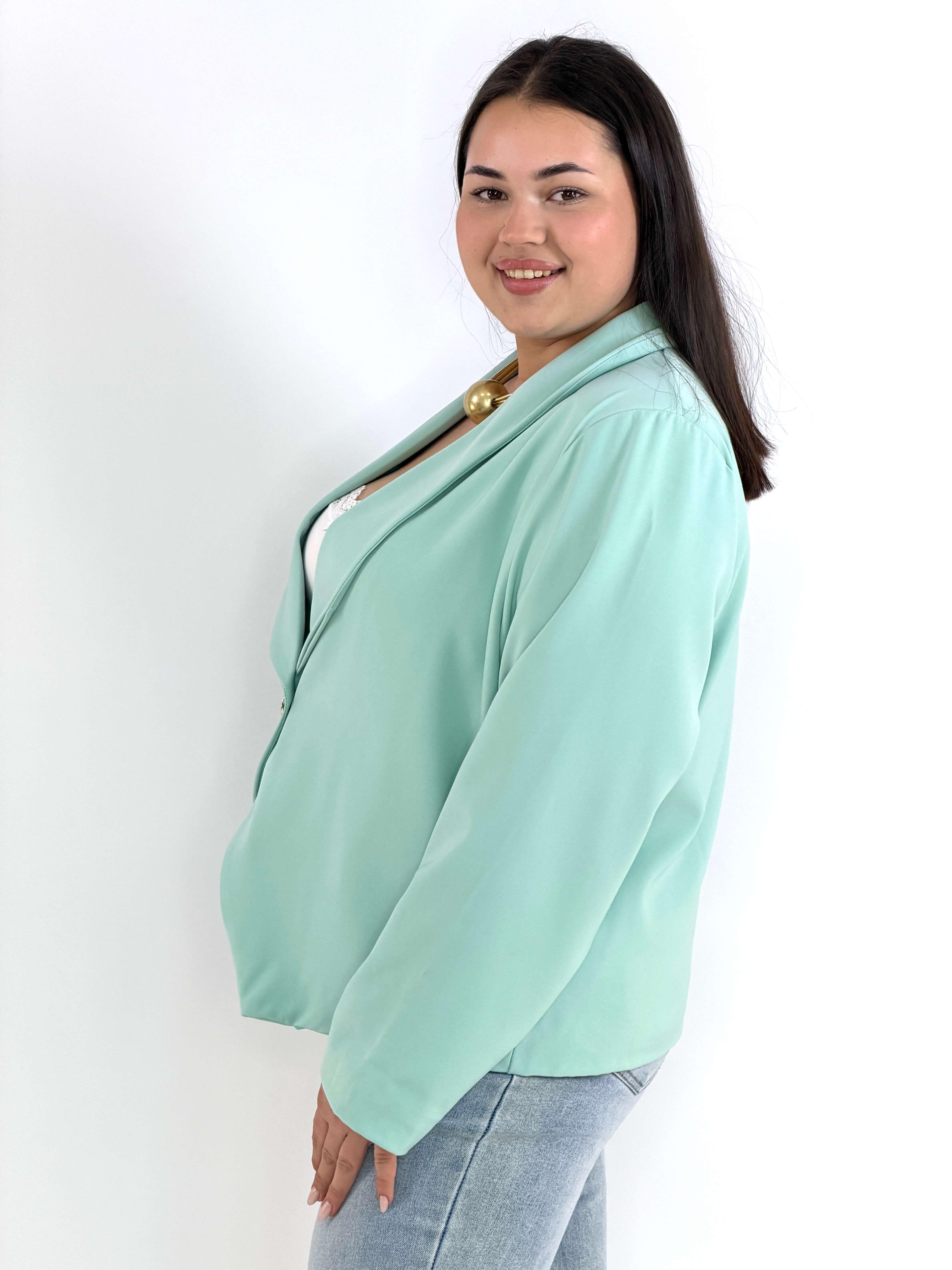 Marynarka plus size elegancka o krótkim kroju XXL Stylowa XL