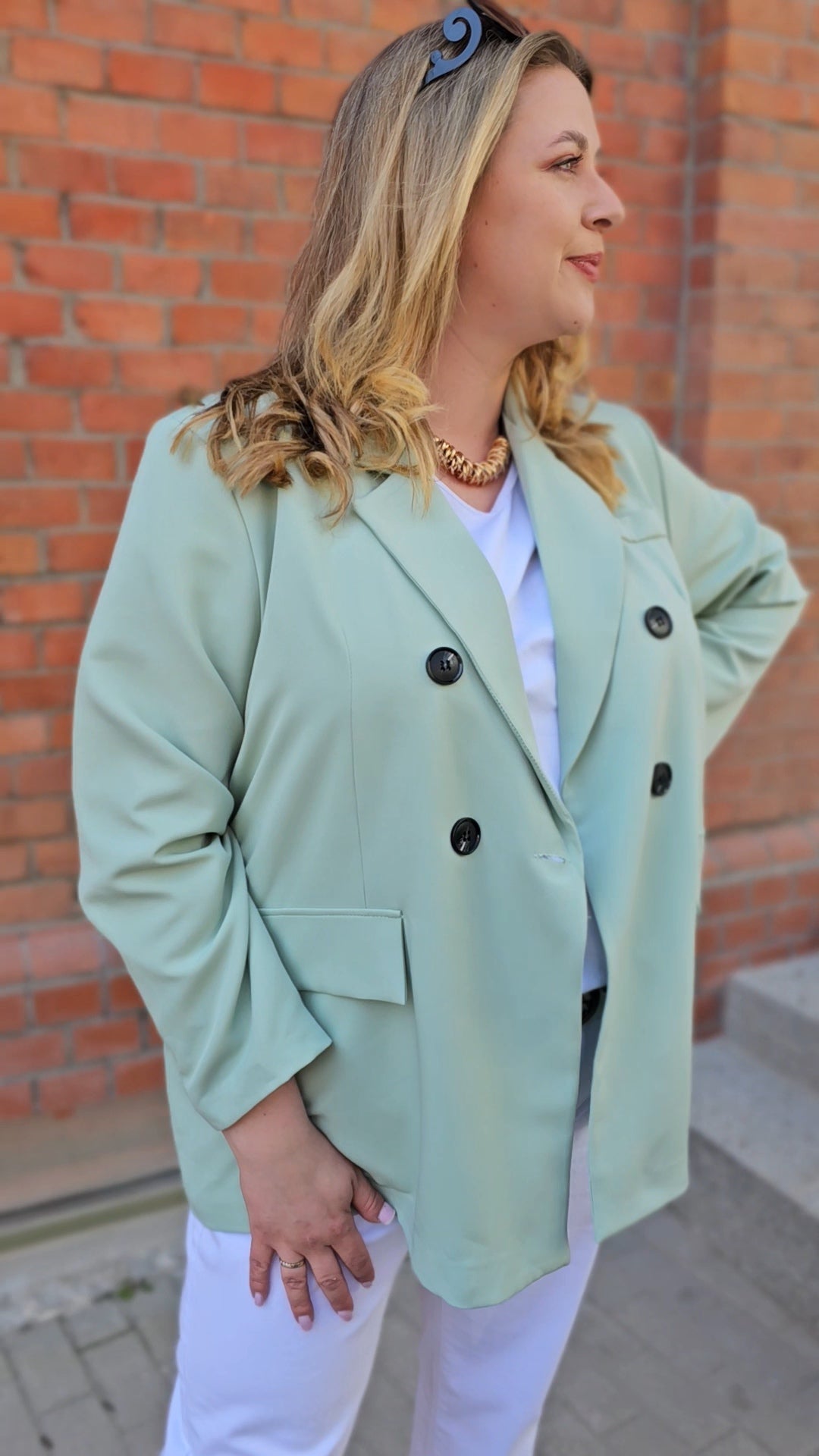Marynarka plus size oversize – elegancki styl i nowoczesna forma XXL Stylowa XL