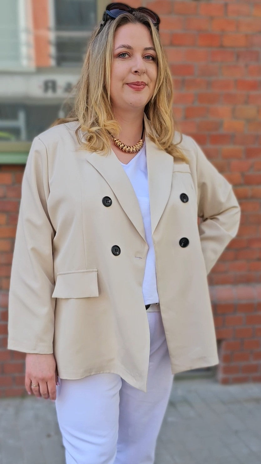 Marynarka plus size oversize – elegancki styl i nowoczesna forma XXL Stylowa XL
