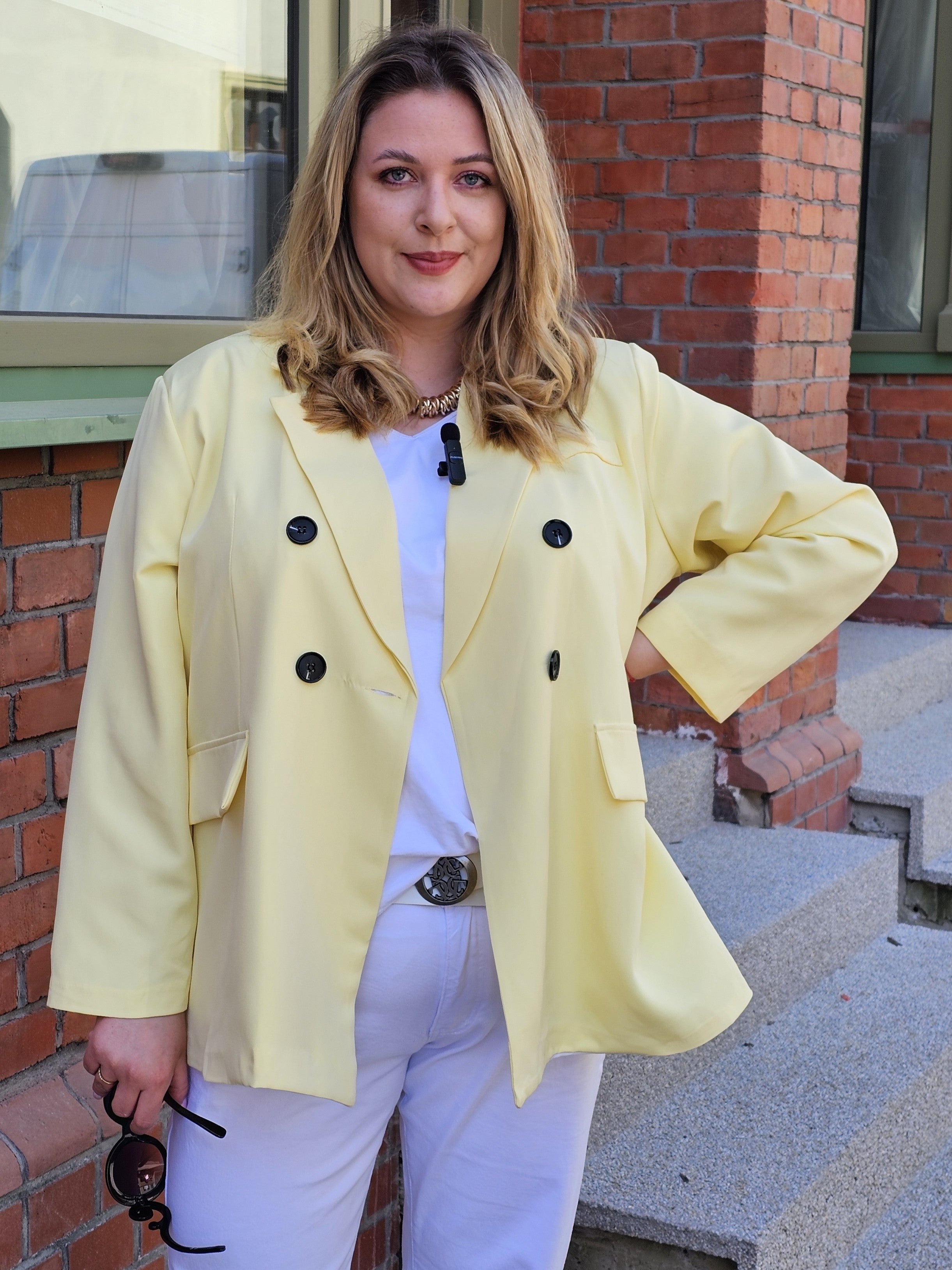 Marynarka plus size oversize – elegancki styl i nowoczesna forma XXL Stylowa XL