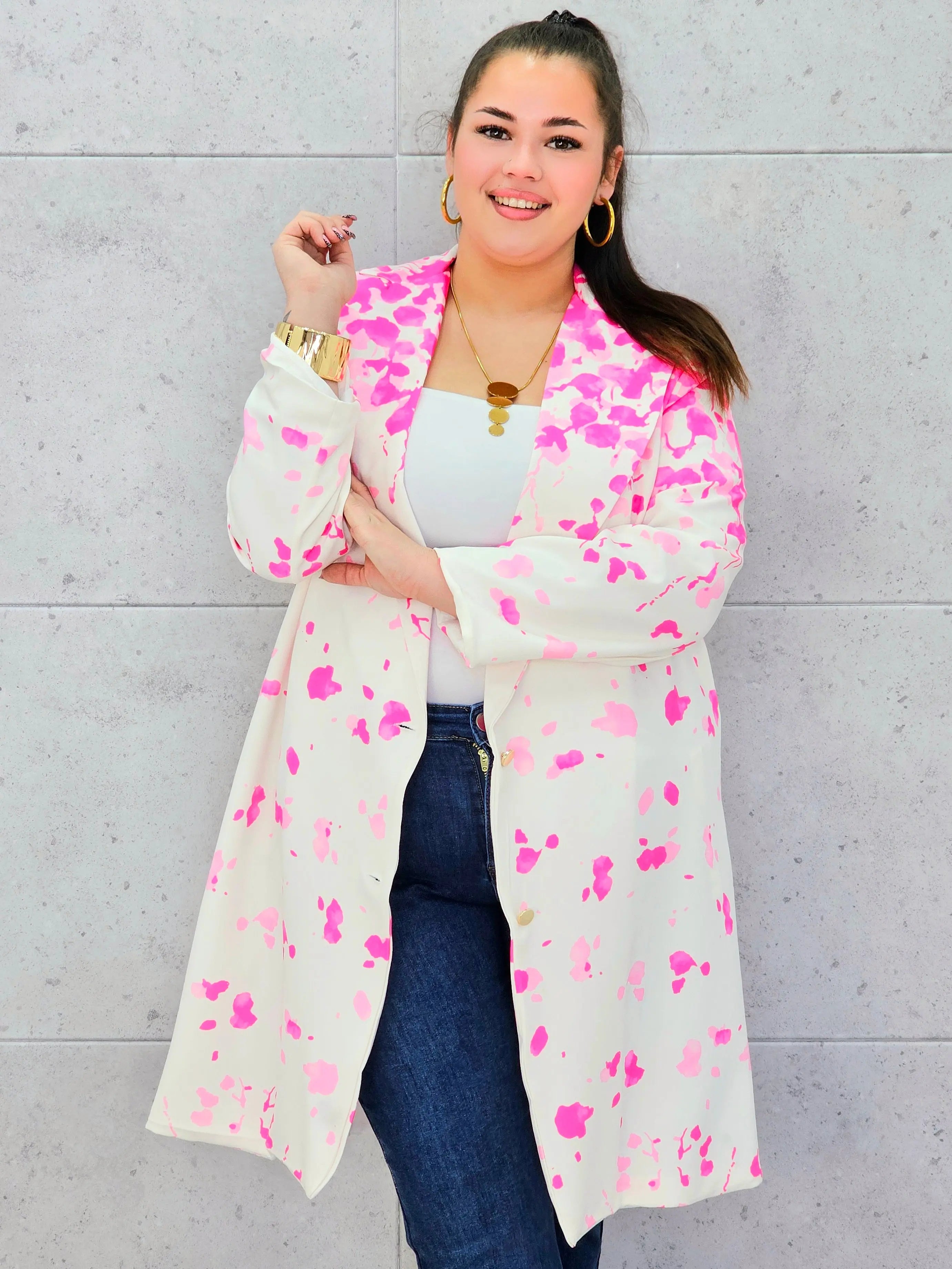 Marynarka plus size w nowoczesny wzór – elegancja, która przyciąga spojrzenia Stylowa XL