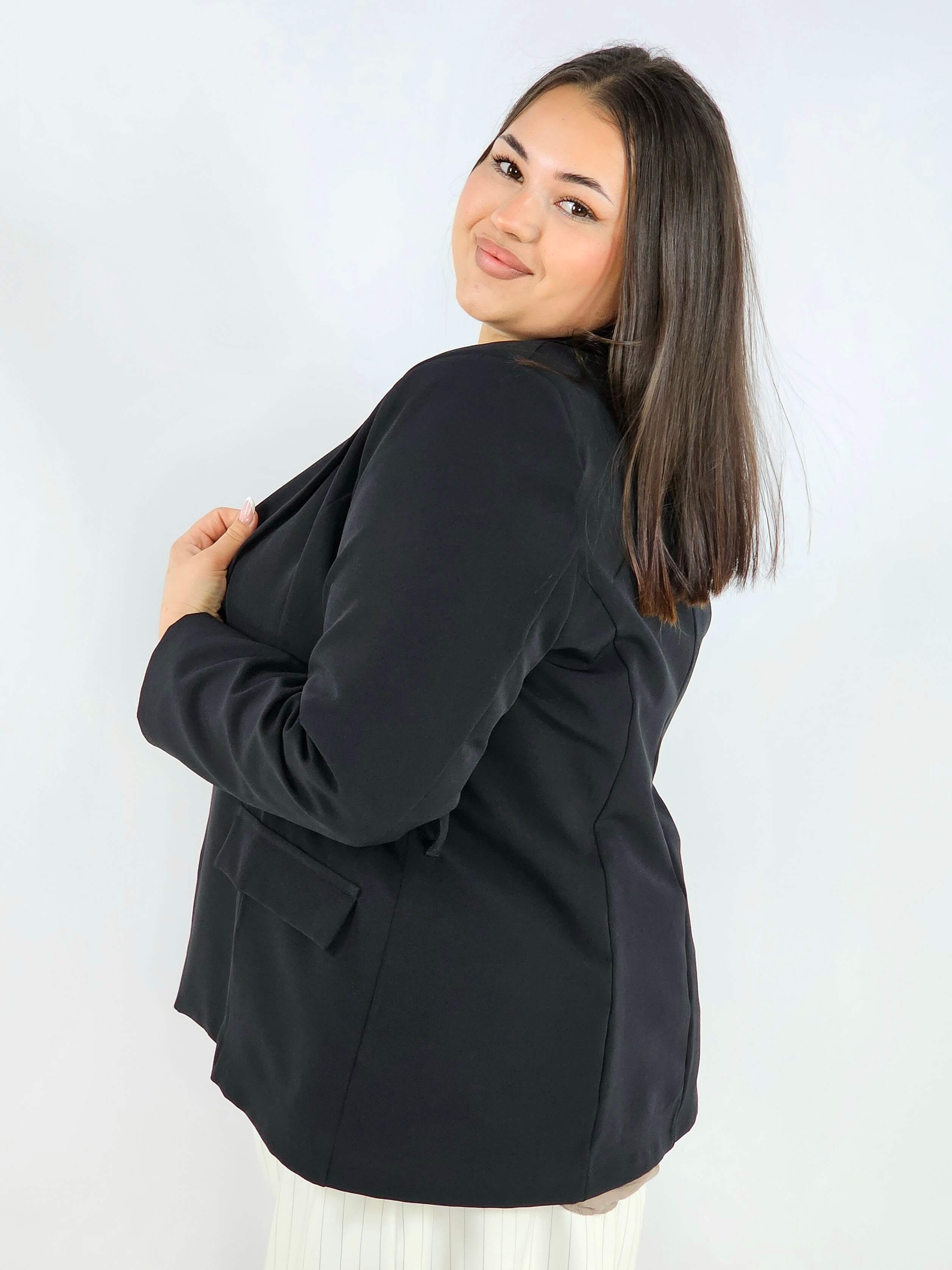 Marynarka plus size z wiązaniem elegancka dopasowana i kobieca Stylowa XL