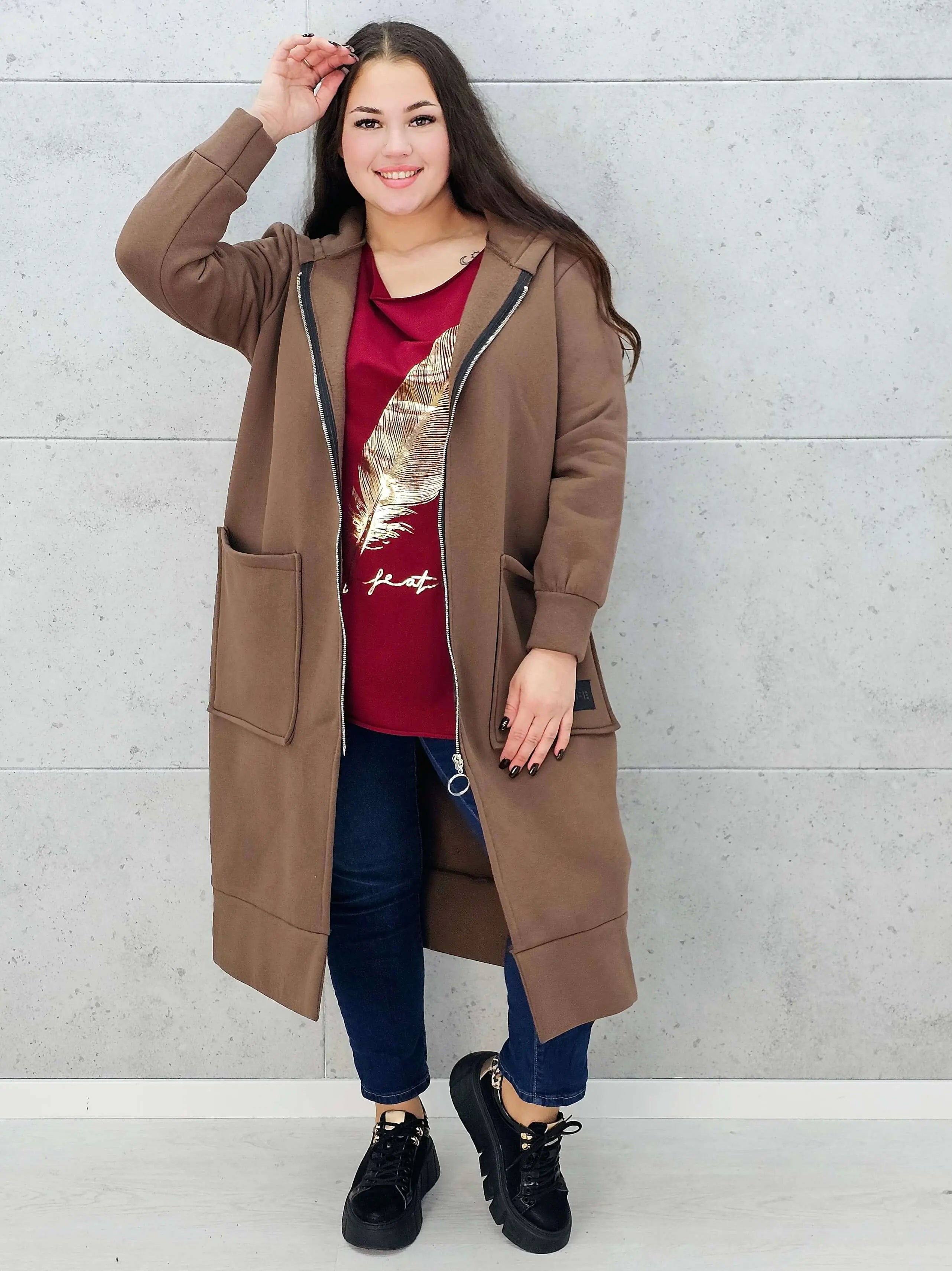 bluza plus size brąz z zamkiem i kieszeniami rozpięta 