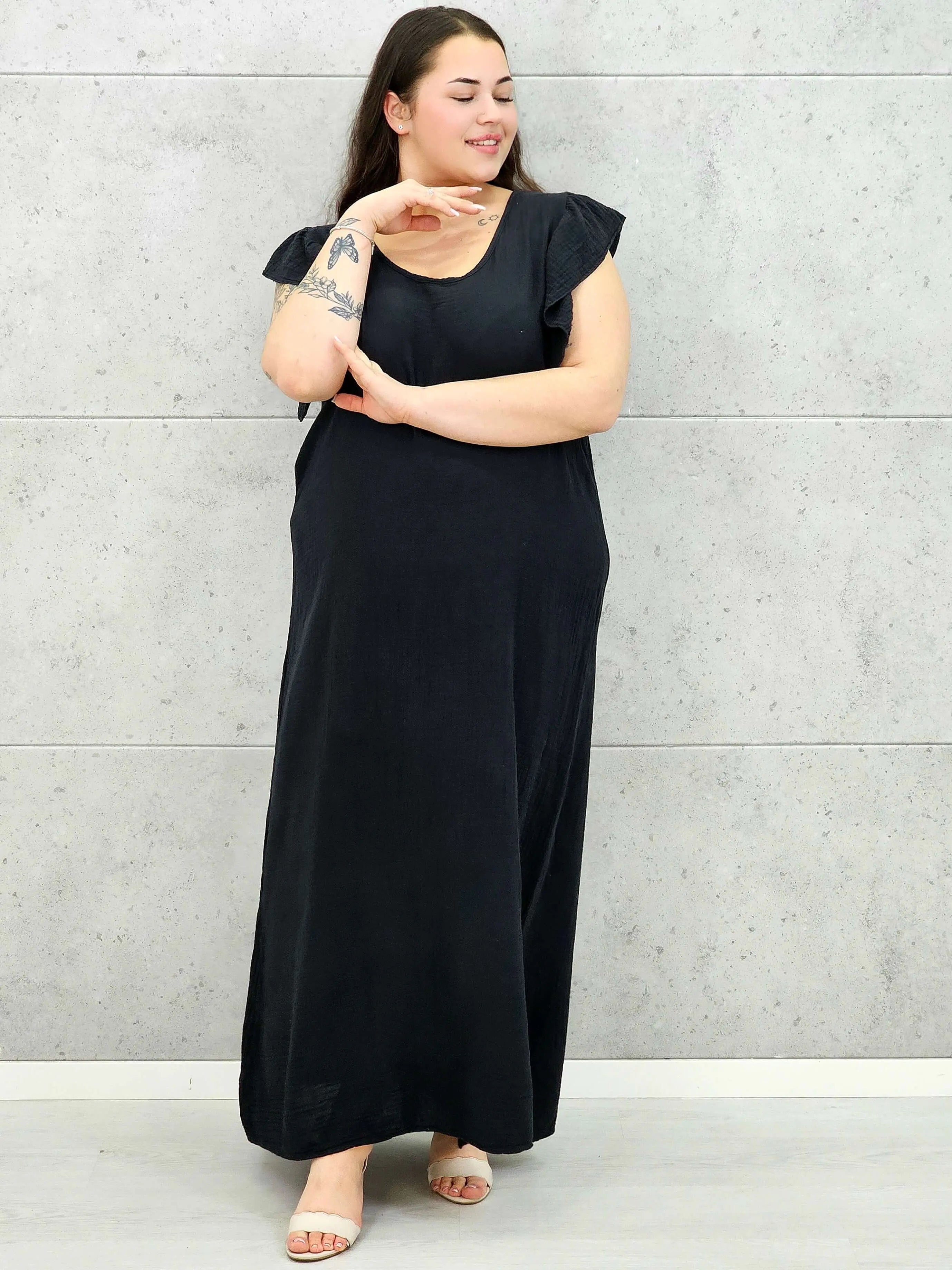 Muślinowa sukienka plus size z falbankami – subtelność i lekkość w letnim wydaniu Stylowa XL