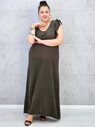 Muślinowa sukienka plus size z falbankami – subtelność i lekkość w letnim wydaniu Stylowa XL