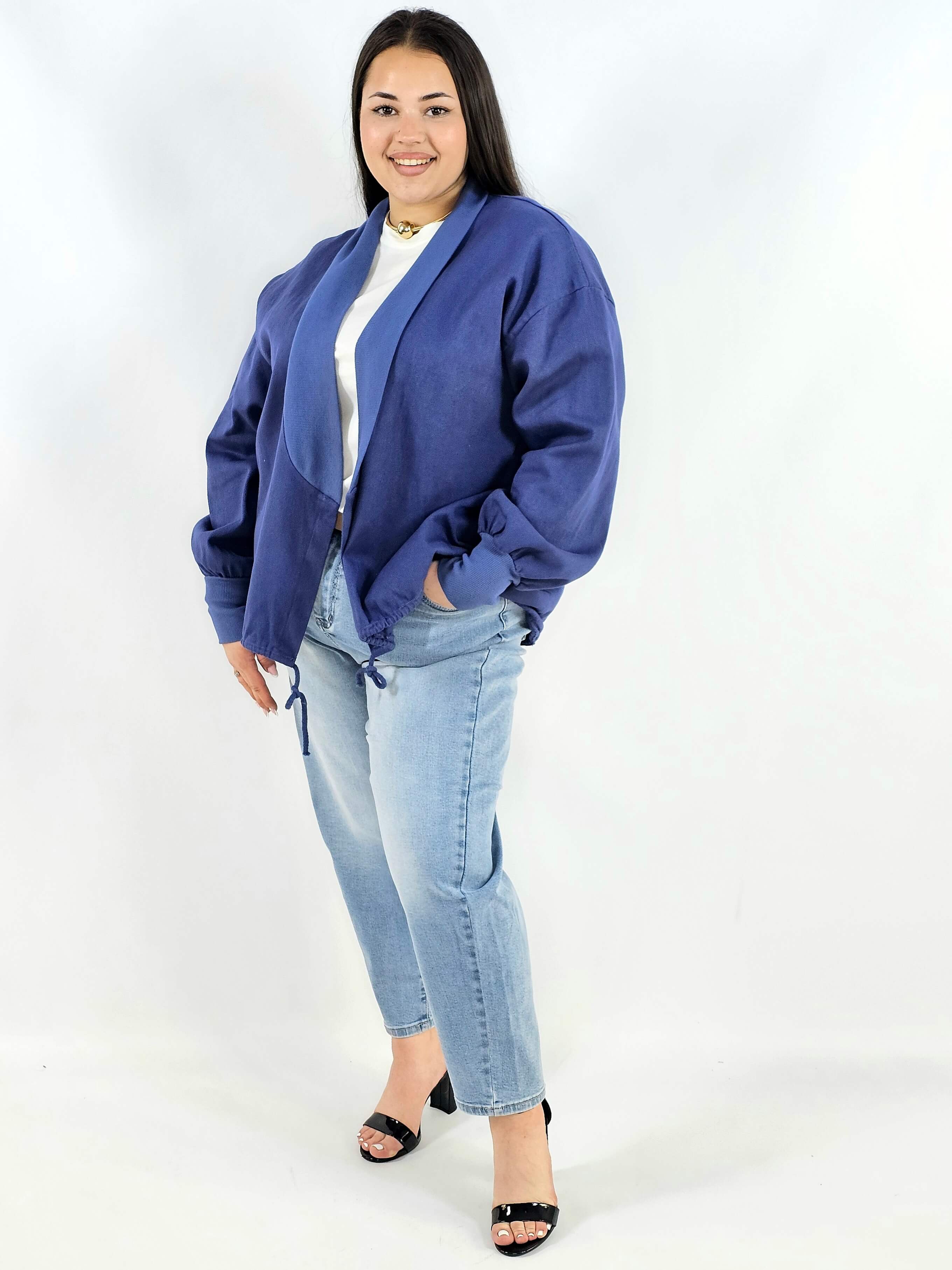 Narzutka plus size lekka oversize wiązana wygodna i stylowa Stylowa XL