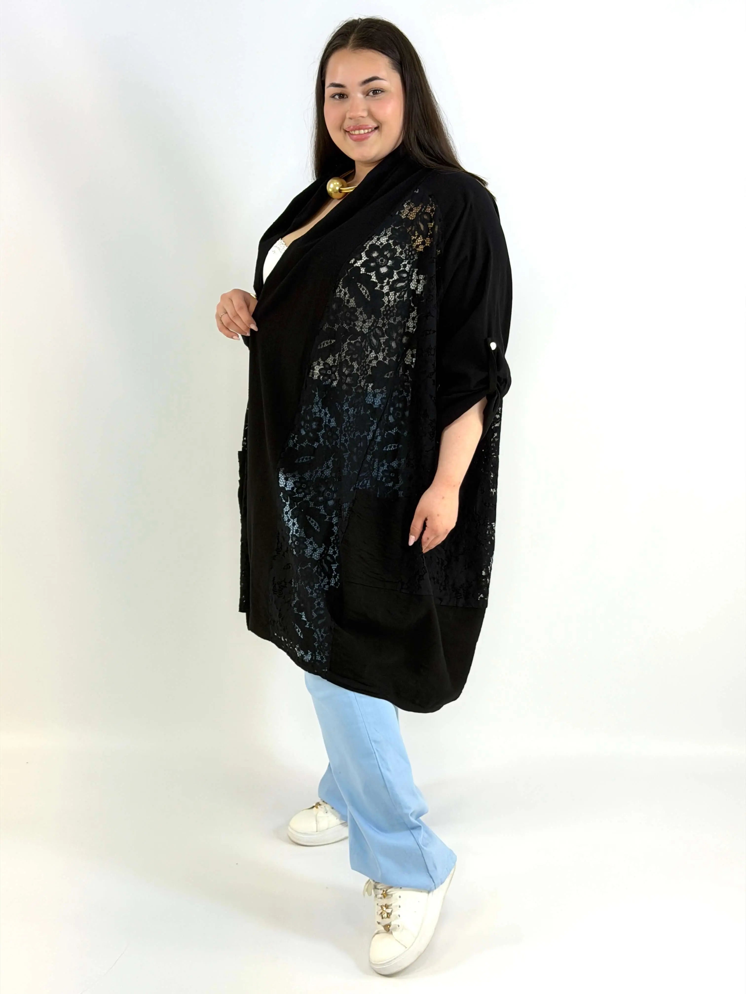 Narzutka plus size lniana z koronką – lekka narzutka XXL w eleganckim stylu Stylowa XL