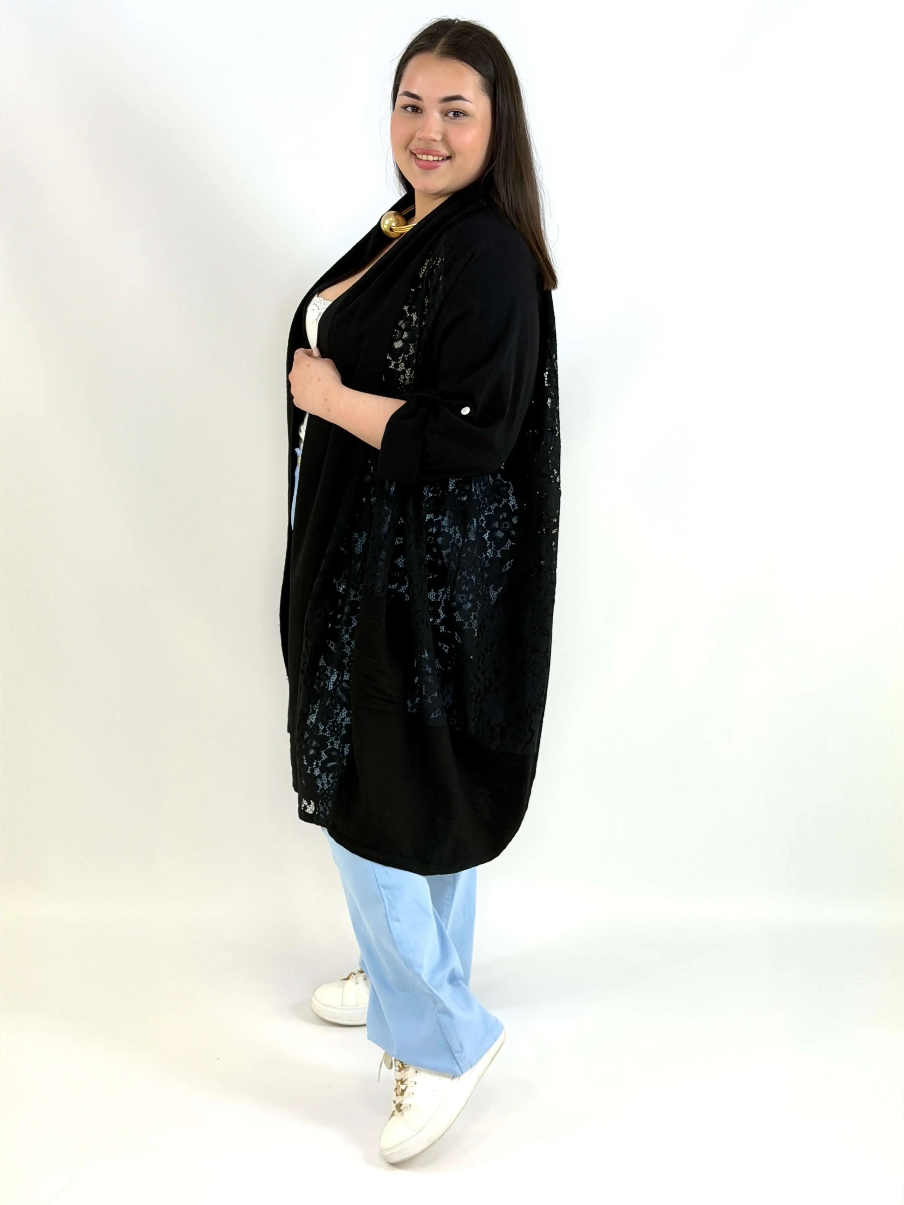 Narzutka plus size lniana z koronką – lekka narzutka XXL w eleganckim stylu Stylowa XL