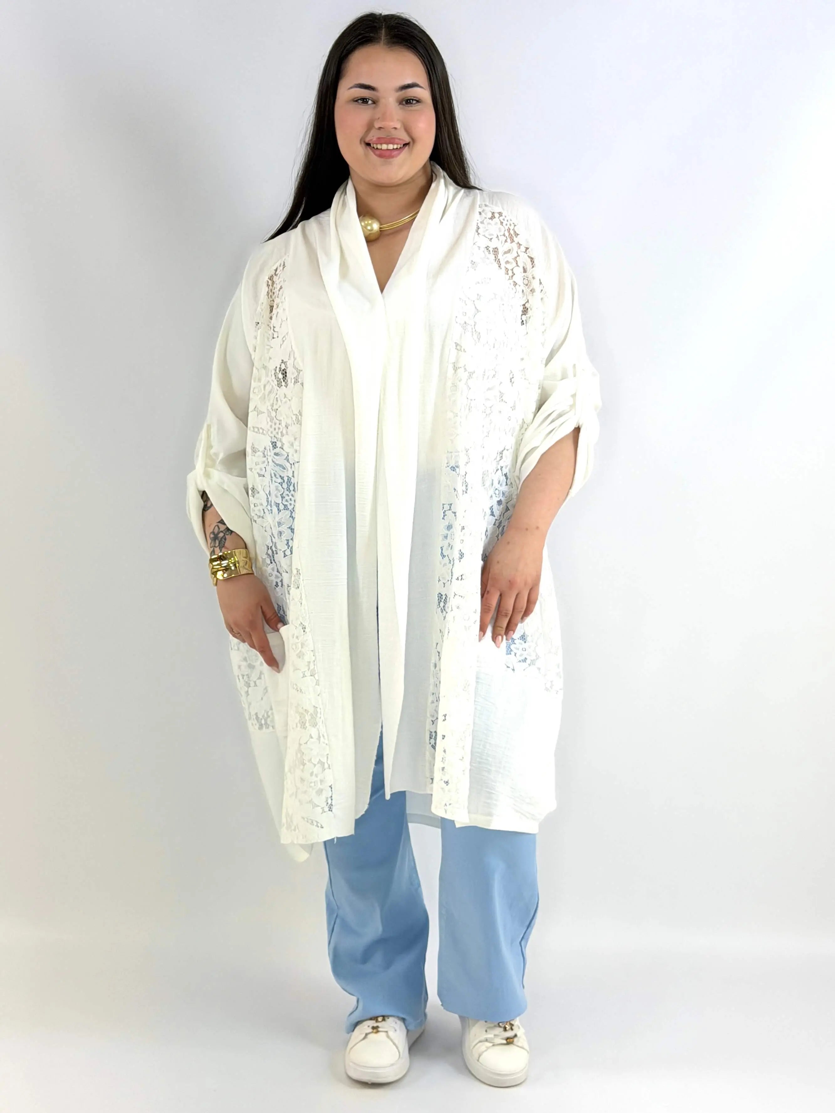 Narzutka plus size lniana z koronką – lekka narzutka XXL w eleganckim stylu Stylowa XL