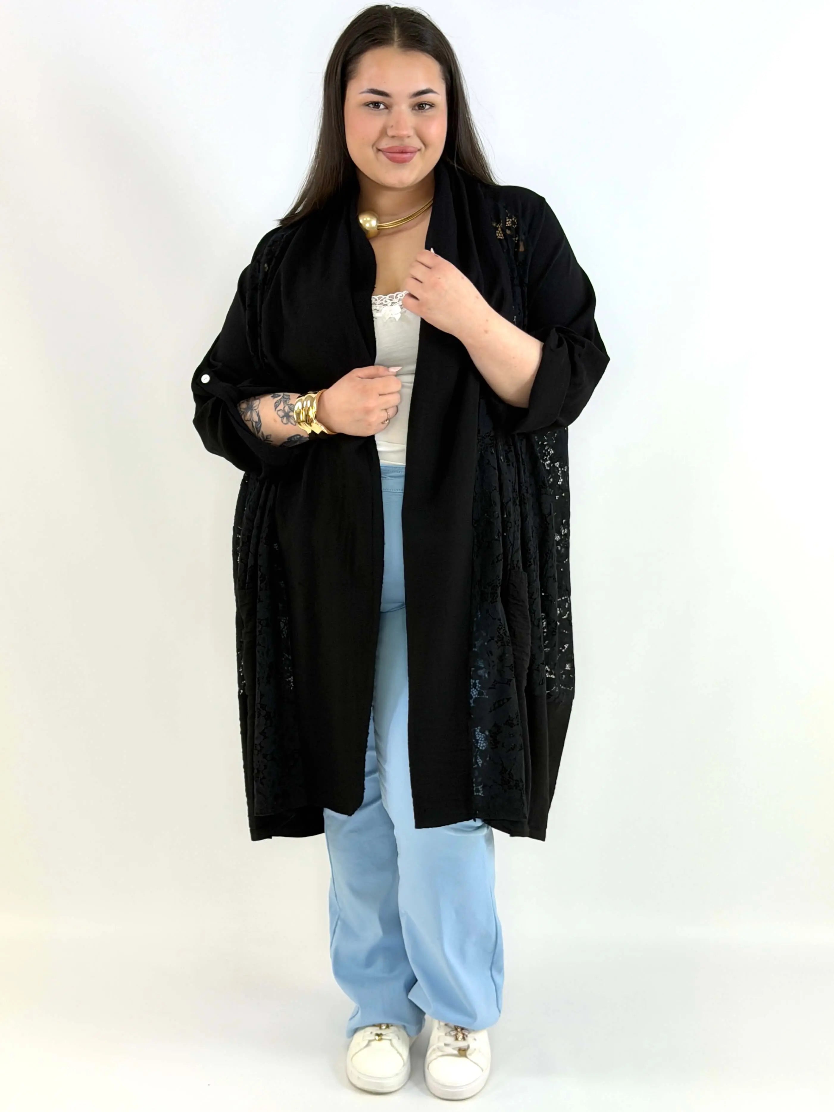 Narzutka plus size lniana z koronką – lekka narzutka XXL w eleganckim stylu Stylowa XL