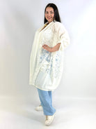Narzutka plus size lniana z koronką – lekka narzutka XXL w eleganckim stylu Stylowa XL