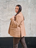 Oversize marynarka plus size – nowoczesna elegancja i stylowy komfort Stylowa XL