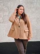 Oversize marynarka plus size – nowoczesna elegancja i stylowy komfort Stylowa XL