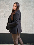 Oversize marynarka plus size – nowoczesna elegancja i stylowy komfort Stylowa XL