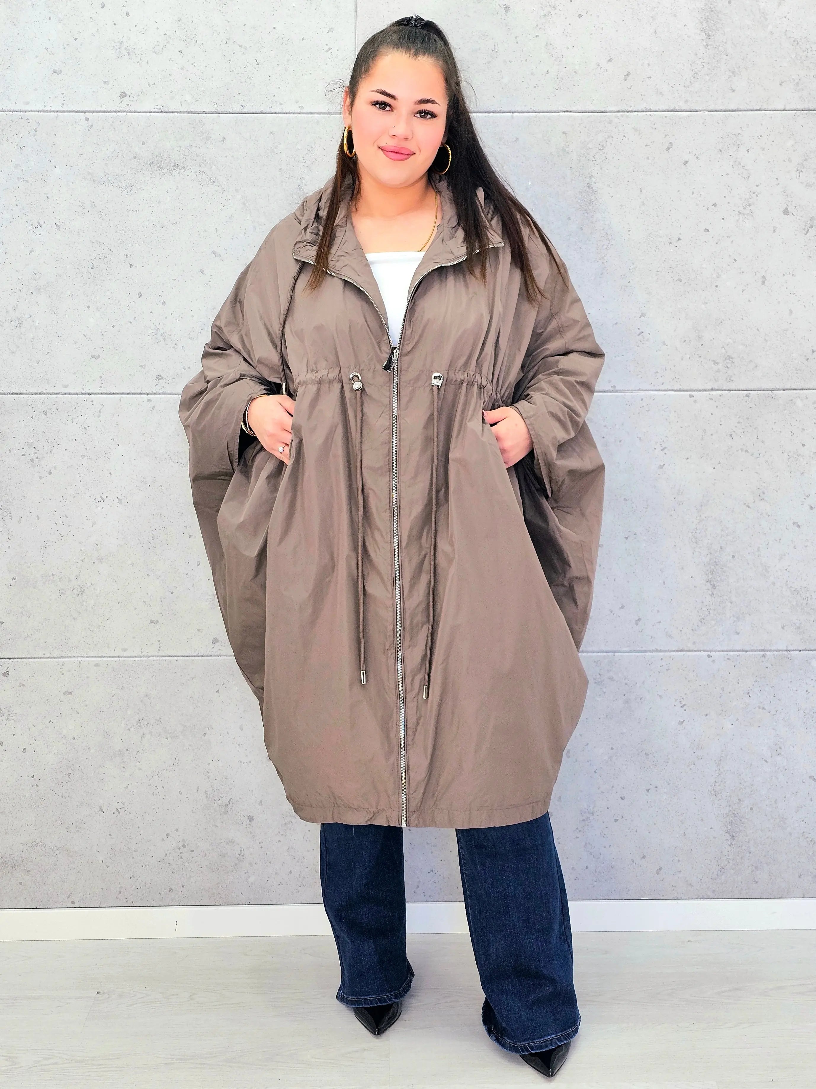 Parka oversize – lekkość, styl i swoboda w modzie plus size Stylowa XL