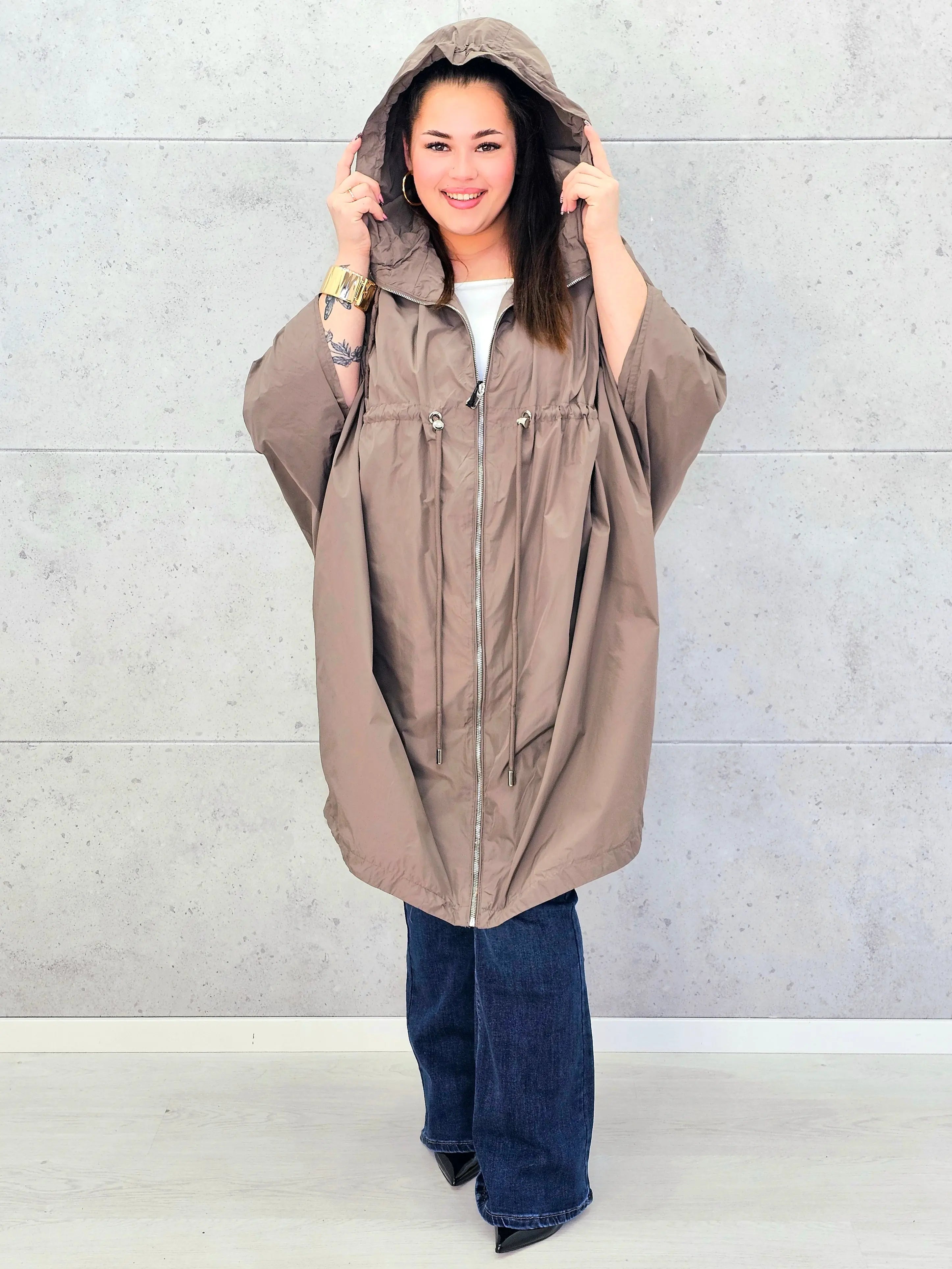 Parka oversize – lekkość, styl i swoboda w modzie plus size Stylowa XL