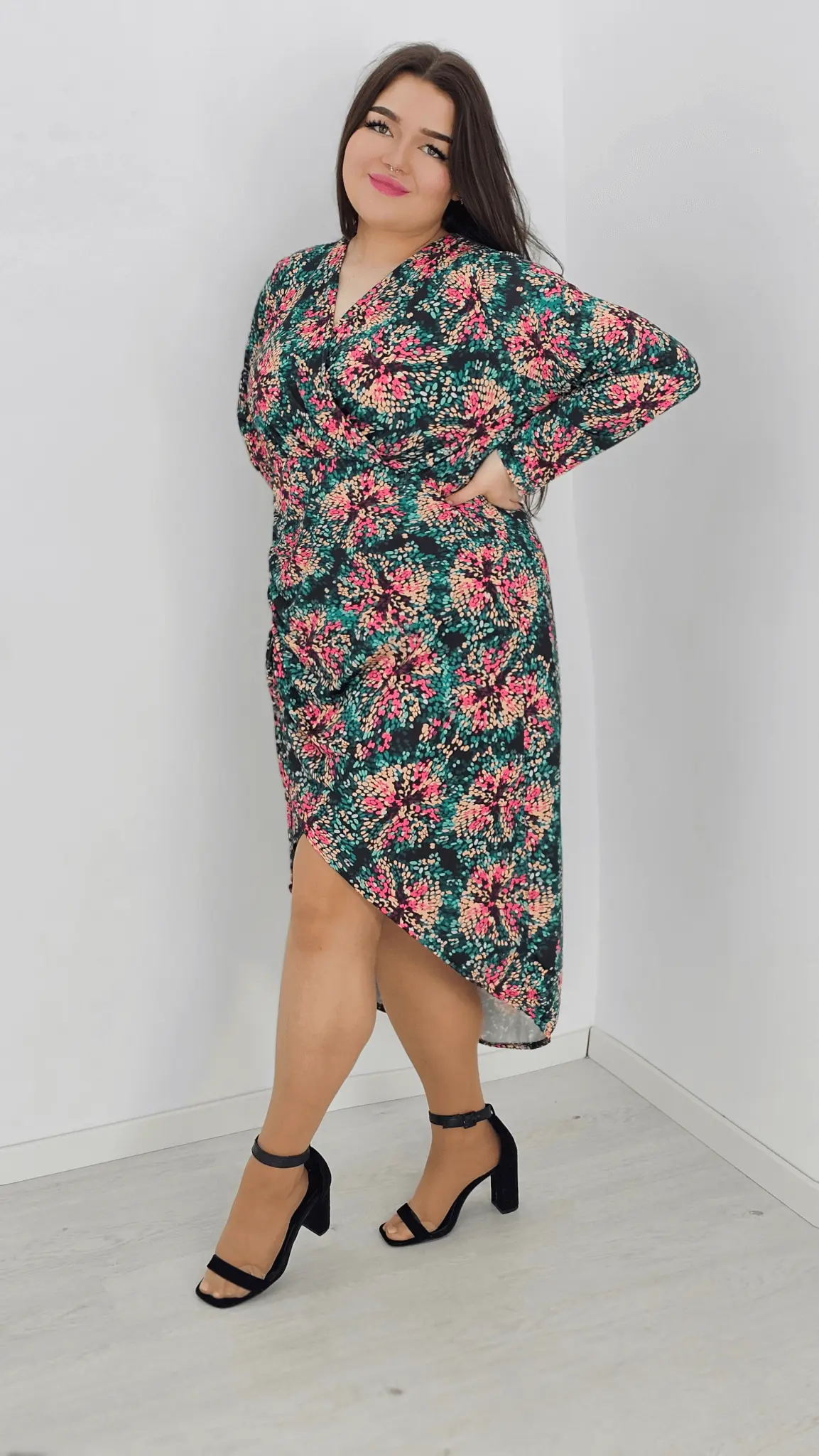 Piękna sukienka łączka, tył dłuższy Stylowa XL