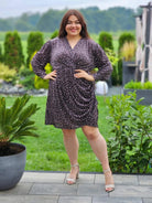 Piękna sukienka marszczona na boku, dekolt kopertowy Stylowa XL