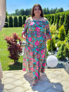 Piękny model sukienki z wzorem po całości Stylowa XL