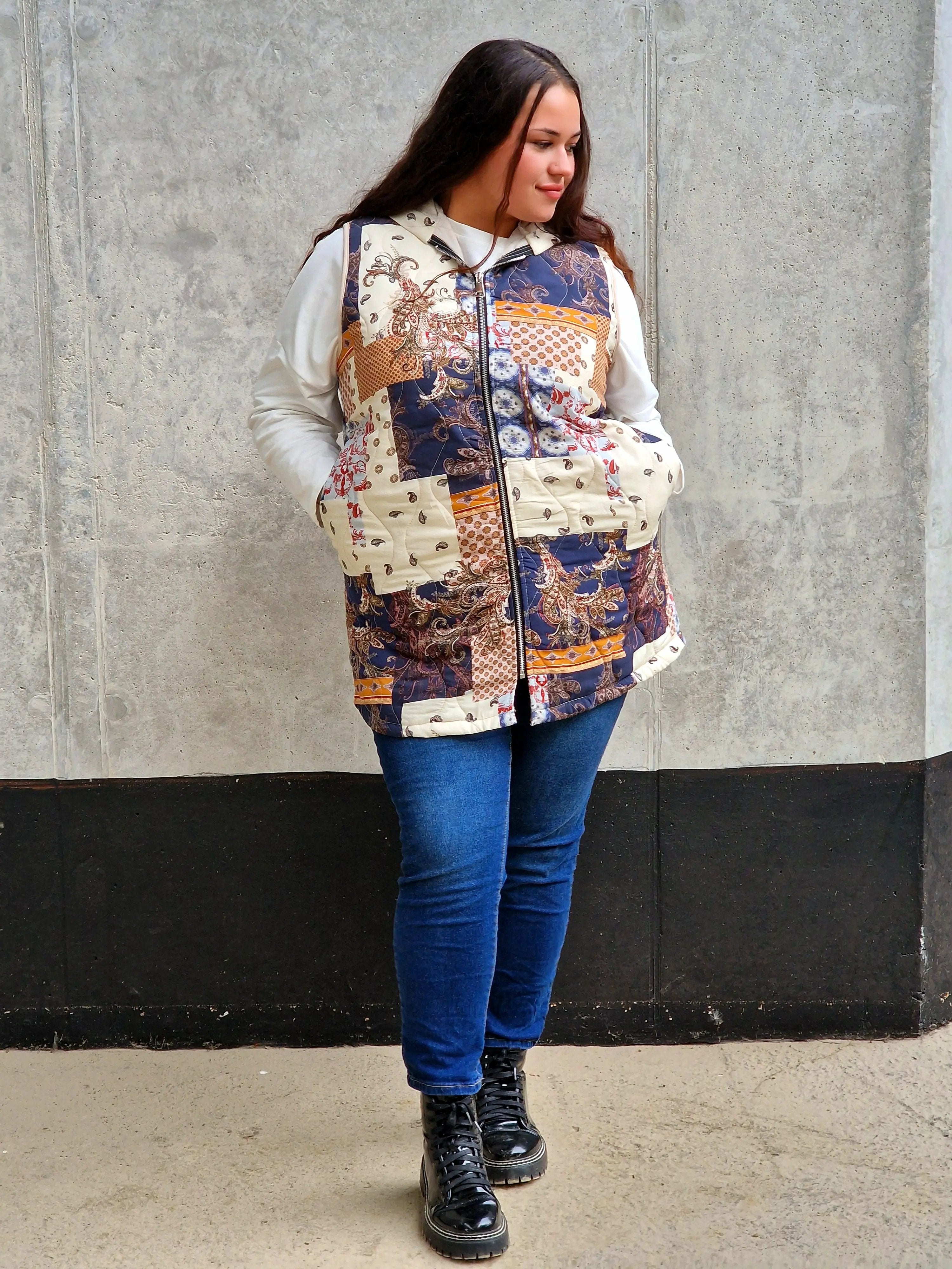 Pikowana kamizelka w kwiaty Stylowa XL