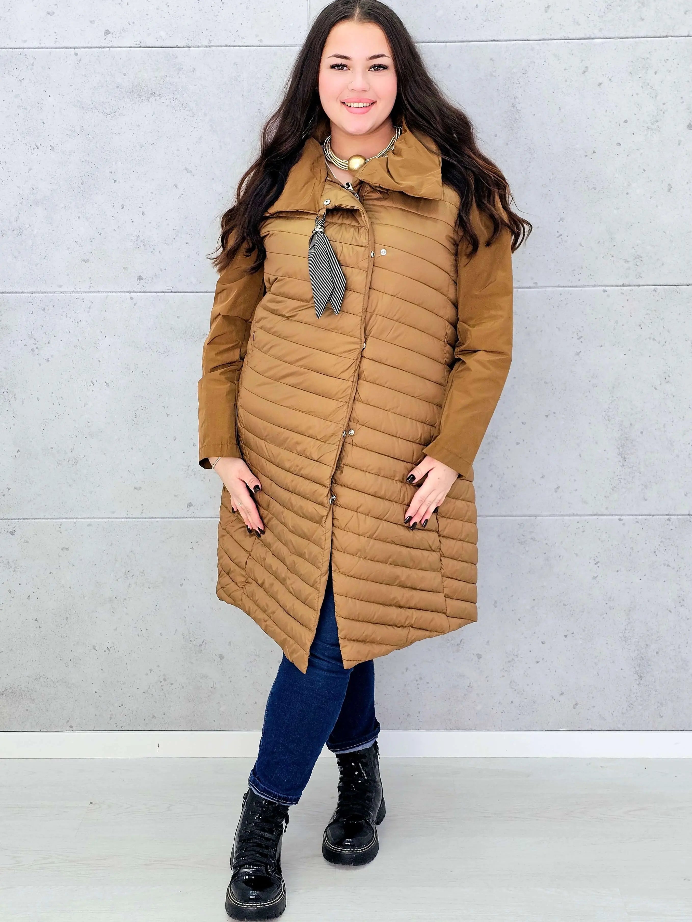 Pikowana kurtka damska – lekka, ciepła i elegancka propozycja plus size Stylowa XL