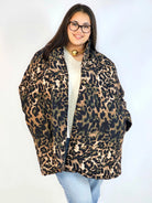 Pikowana kurtka plus size w panterkę – modny akcent na chłodniejsze dni Stylowa XL