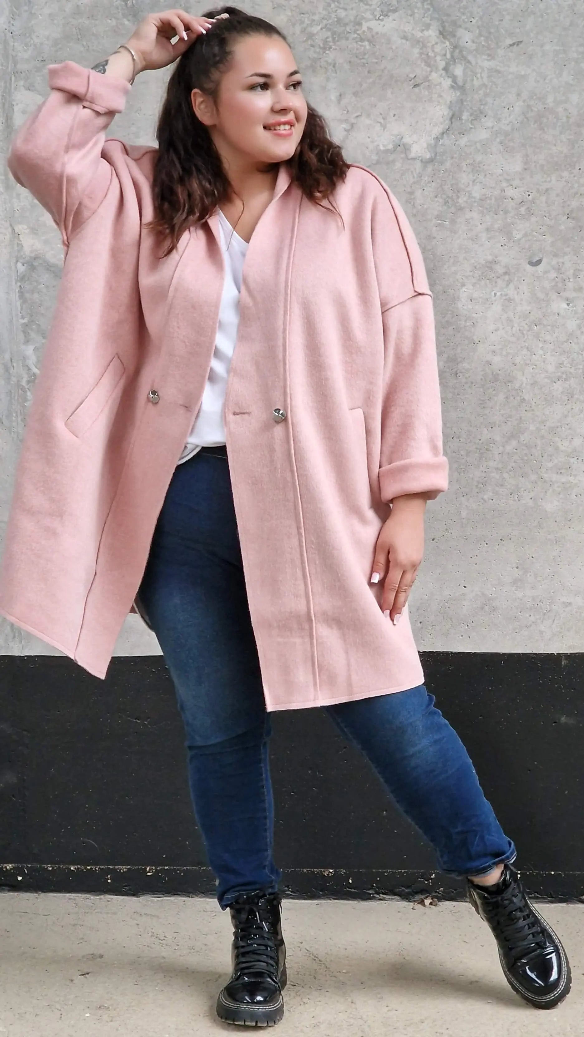 Płaszcz Oversize StylowaXL – Moda Plus Size dla Kobiet XXL | Elegancja i Komfo Stylowa XL