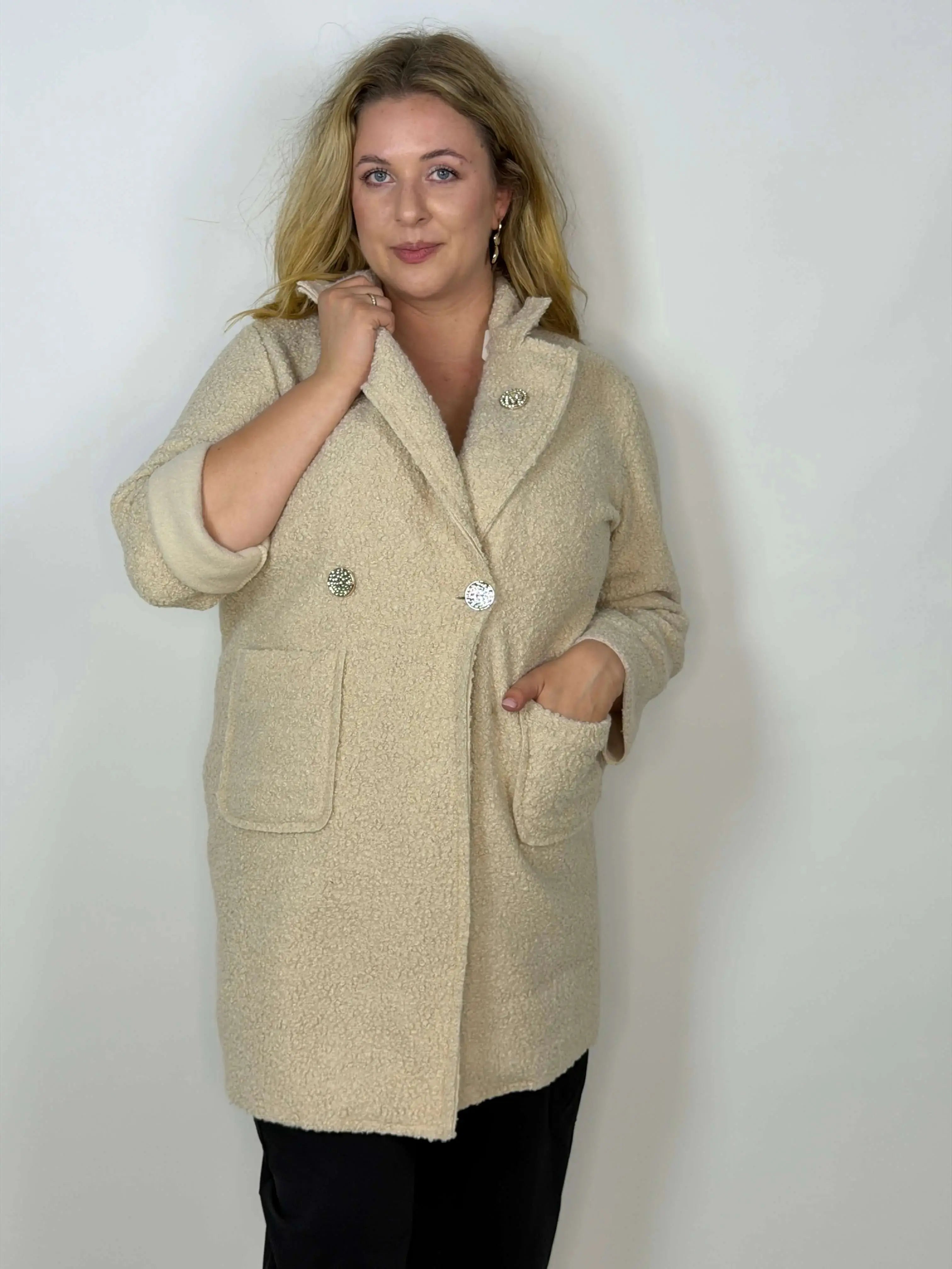 Płaszcz damski Plus Size Bouclé z ozdobnymi guzikami Stylowa XL