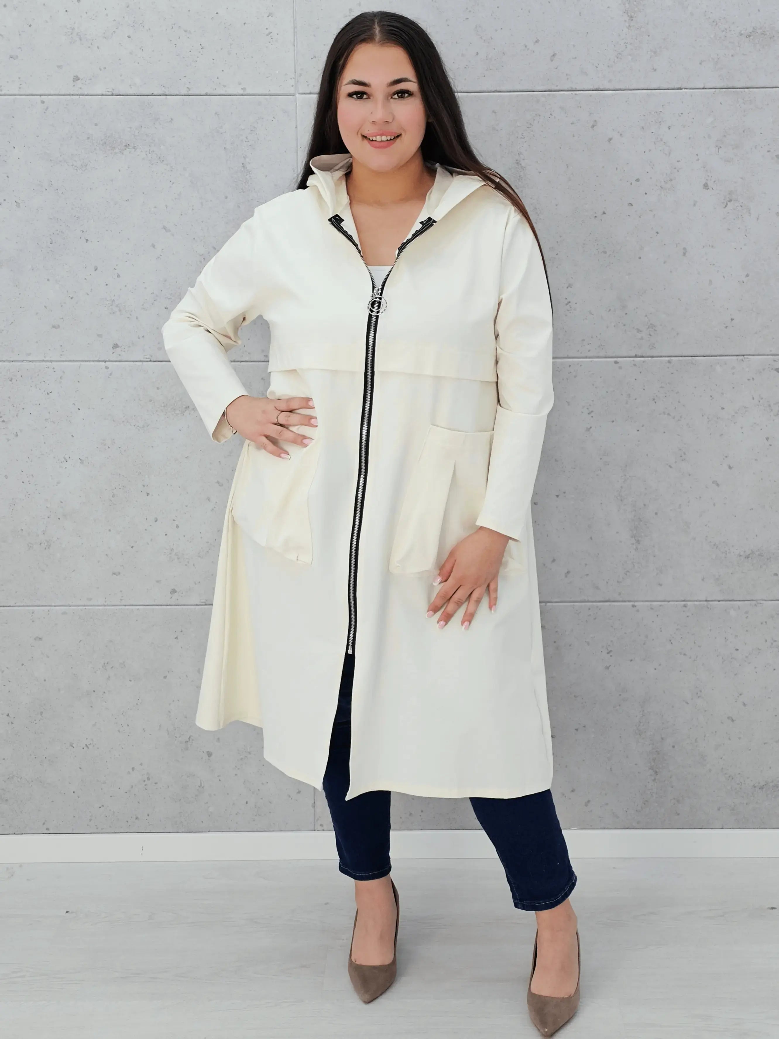 Wiosenna lekkość – płaszcz, który zachwyca stylem Stylowa XL