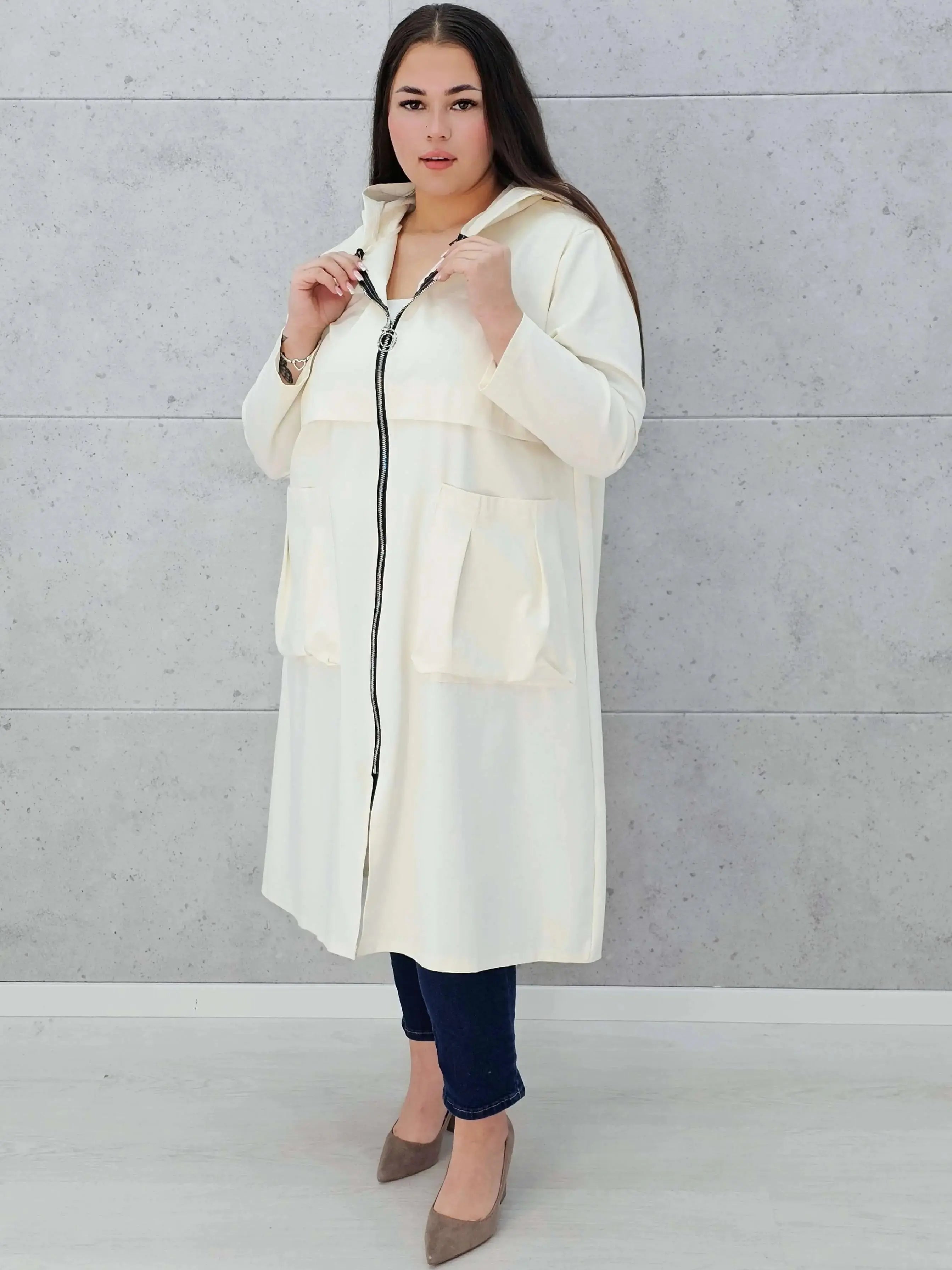 Wiosenna lekkość – płaszcz, który zachwyca stylem Stylowa XL