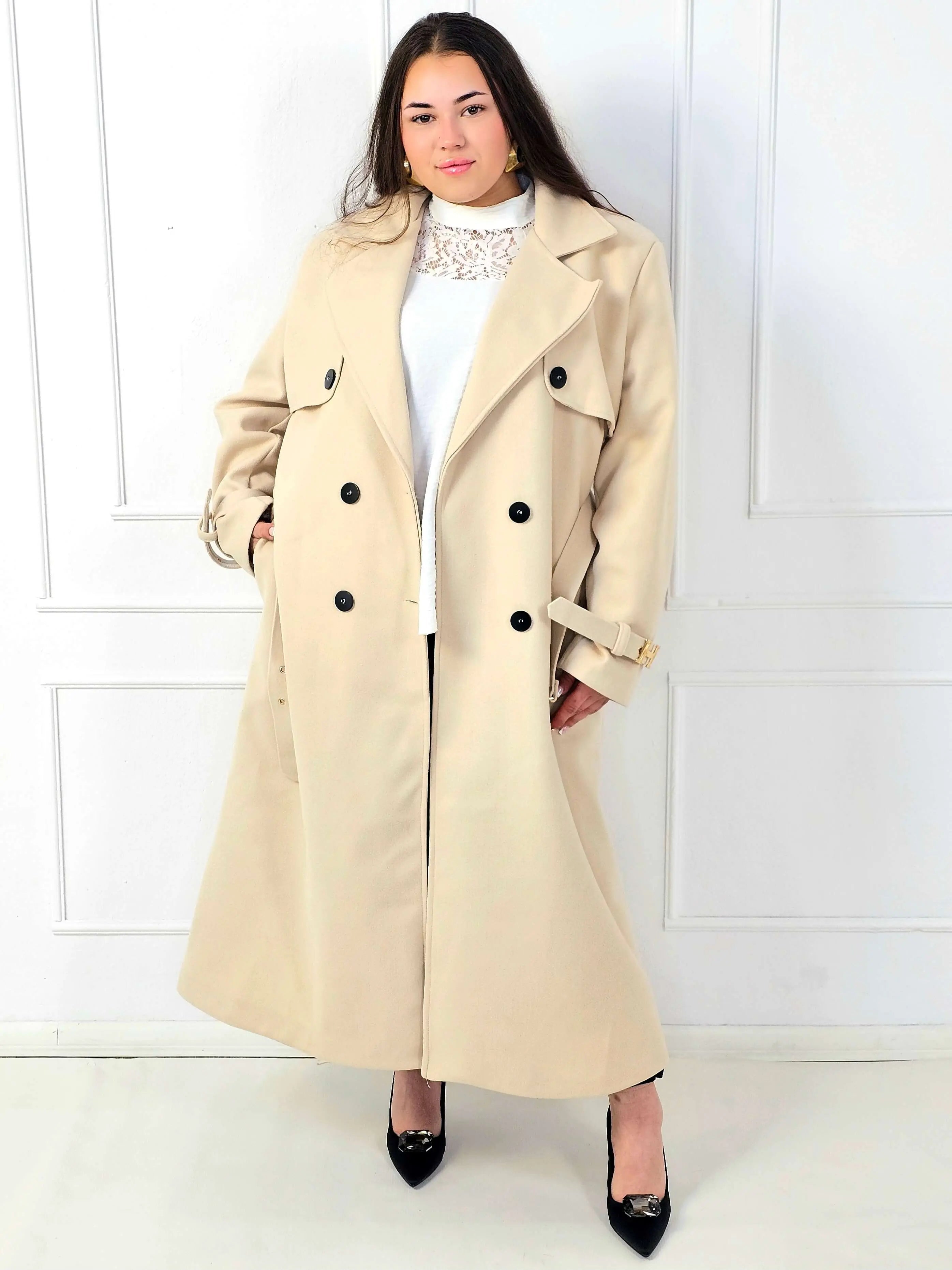 Płaszcz plus size dwurzędowy z paskiem – elegancki płaszcz XXL Stylowa XL