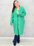 Płaszcz plus size o klasycznym kroju – elegancki model XXL dla kobiet Stylowa XL