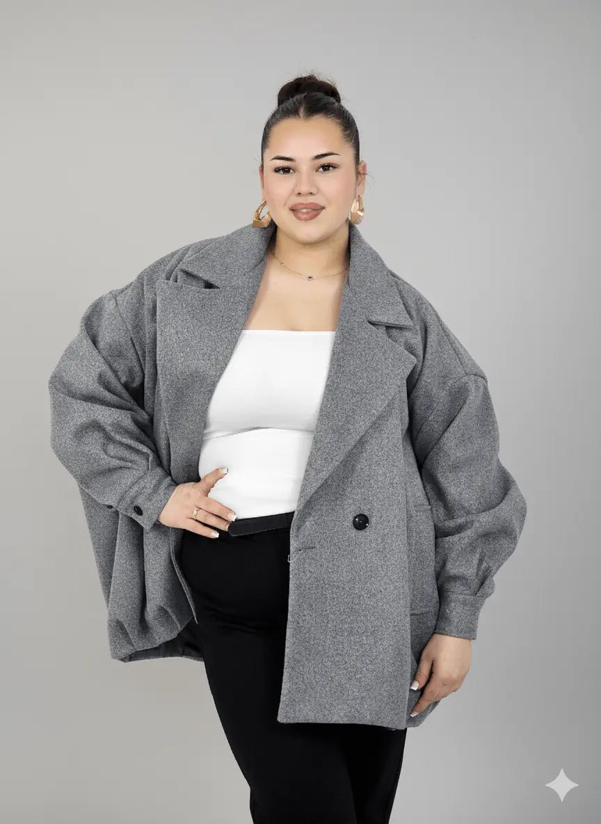 Płaszcz plus size oversize dwurzędowy z szerokim kołnierzem – modny krótki fason XXL Stylowa XL